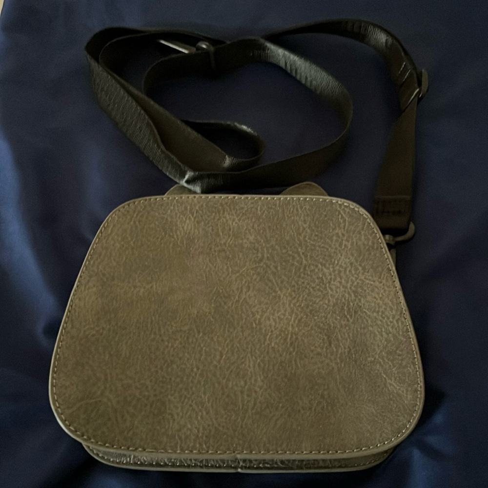 Brand new purse
